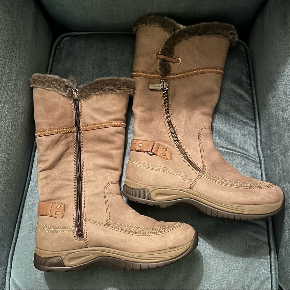 Blondo Aqua Protect leather winter zip up  boots. Size 6.5 Taupe
